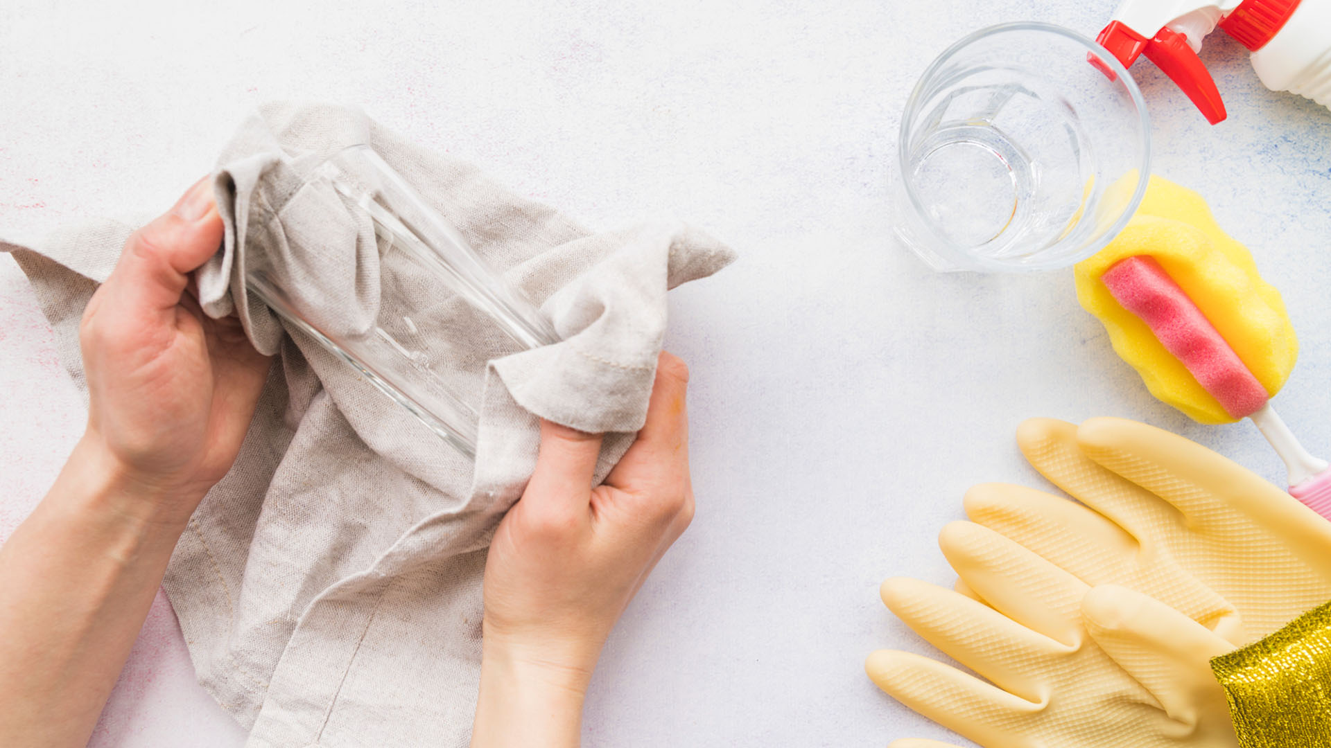 Pán, skvrna a košile, která to nevydržela